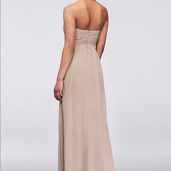 Formal dress - Picture 3 of 4